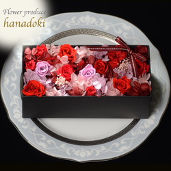 豪華花盒攜帶幸福♪Hanemaki原盒安排L /深紅色保鮮花 第1張的照片
