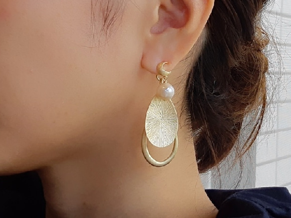 再販】月とパールの2Wayピアス 大きいしずくのチャーム