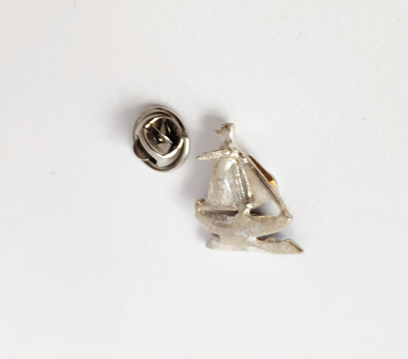 【ビンテージ  　ラインスト―ン　ヨット　船　の  小さい　ピンブローチ】海　父の日　海 3枚目の画像