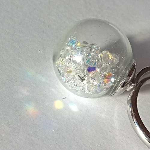 ガラスドームの スワロフスキー クリスタルオーロラ リング