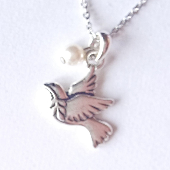 【 Peace Dove (オリーブの葉をくわえた鳩 　ノアの箱舟 ) 平和　の　ネックレス　】平和の象徴 1枚目の画像