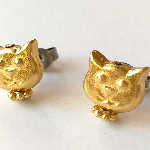 にゃんだらけ公式サイト アメリカとドイツヴィンテージビーズの猫さん