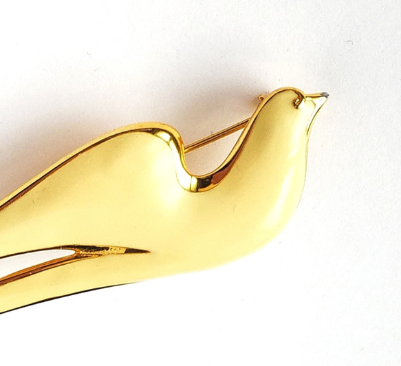 【ビンテージ　アイボリー・ゴールド　鳩（鳥）の　ブローチ】８３ｍｍ　エナメル　母の日にも 2枚目の画像