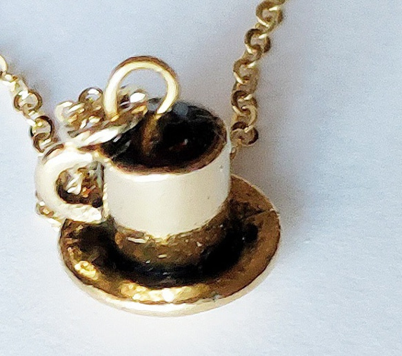 【珈琲カップの　ネックレス】コーヒーカップ　アメリカ製　ピューター　スワロフスキー 2枚目の画像