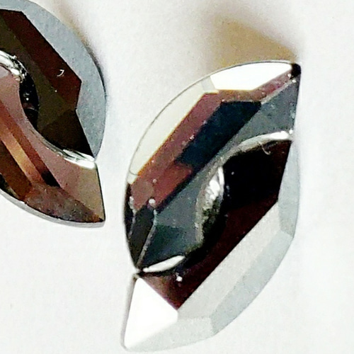 希少☆SWAROVSKI 大粒 両耳ピアス ヴィータジェットヘマタイト