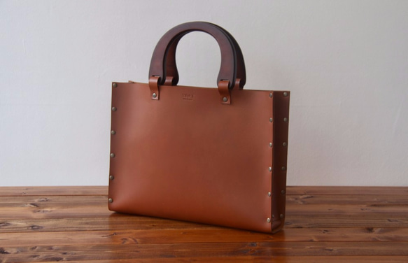 [国産牛本革]レザーバッグ NLW（ブラウン）SToLY Leather Bag/ストーリー レザーハンドバッグ 1枚目の画像