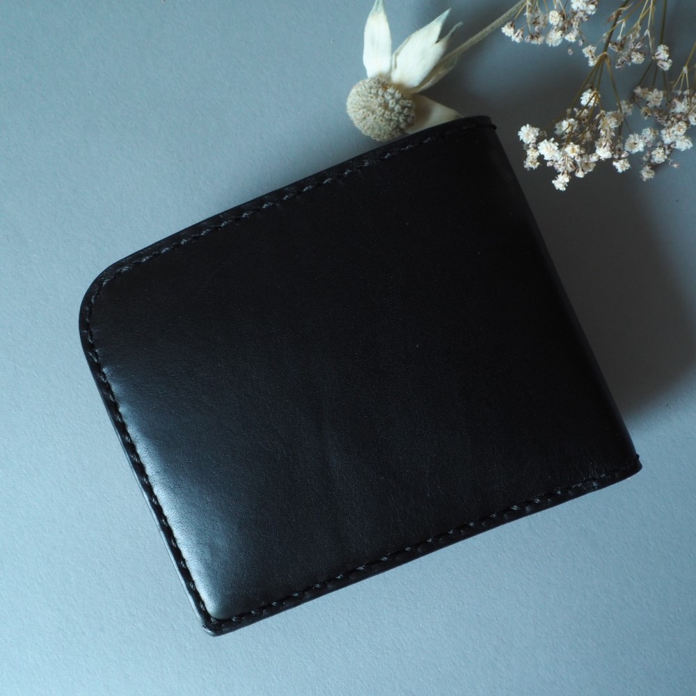 【ハーフウォレット】 ブラック　茶芯　二つ折り財布 ハンドメイド コンチョ ハーフウォレット】 ブラック茶芯二つ折り財布 ハンドメイド