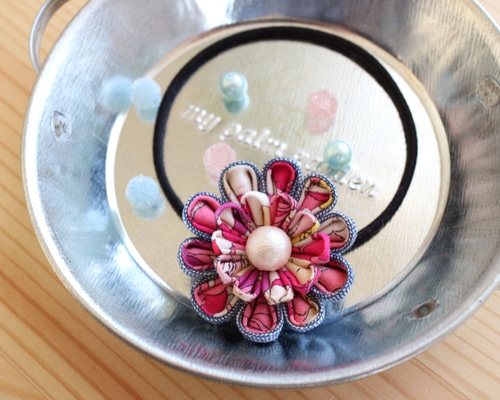 レジンヘアゴム　パープル　ワイン　ピンク　金箔　お花たっぷり　カラフル レジンヘアゴム パープル ワイン ピンク 金箔 お花たっぷり カラフル