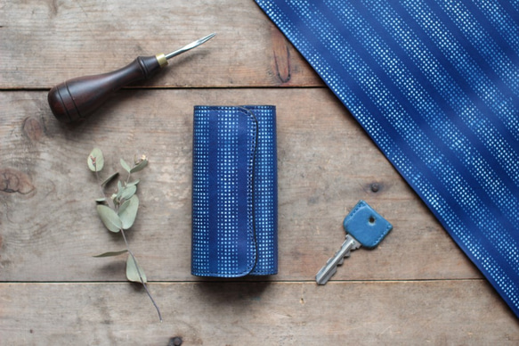 藍染牛皮材質[江戶風情細小圓點條紋]鑰匙包 第2張的照片
