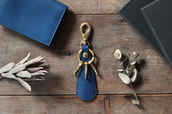 靛藍染色皮革 [migaki] 搭配鞋拔鑰匙圈 第6張的照片