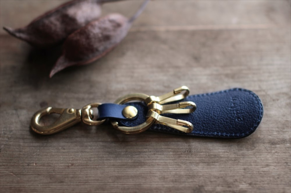 靛藍染色皮革 [shiboai] 帶鞋拔鑰匙扣 第3張的照片