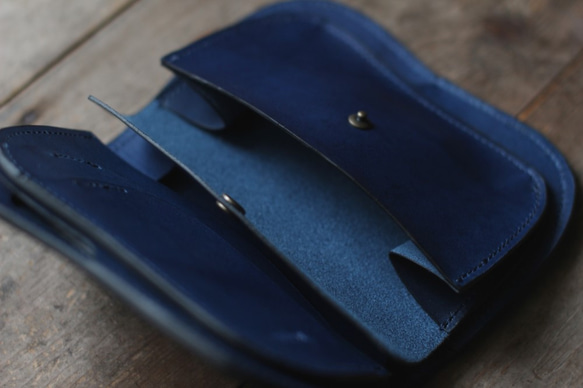 藍染革[migaki] 二つ折り財布 3枚目の画像
