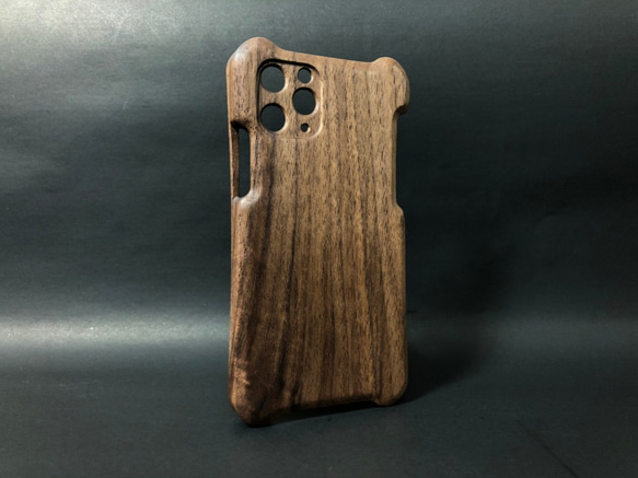 iPhone 11 Pro 胡桃木 木製手機殼 第6張的照片