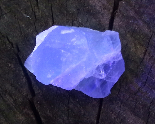 淡グリーン◇福島県産蛍光フローライト18mm 天然石 HAYSTONE