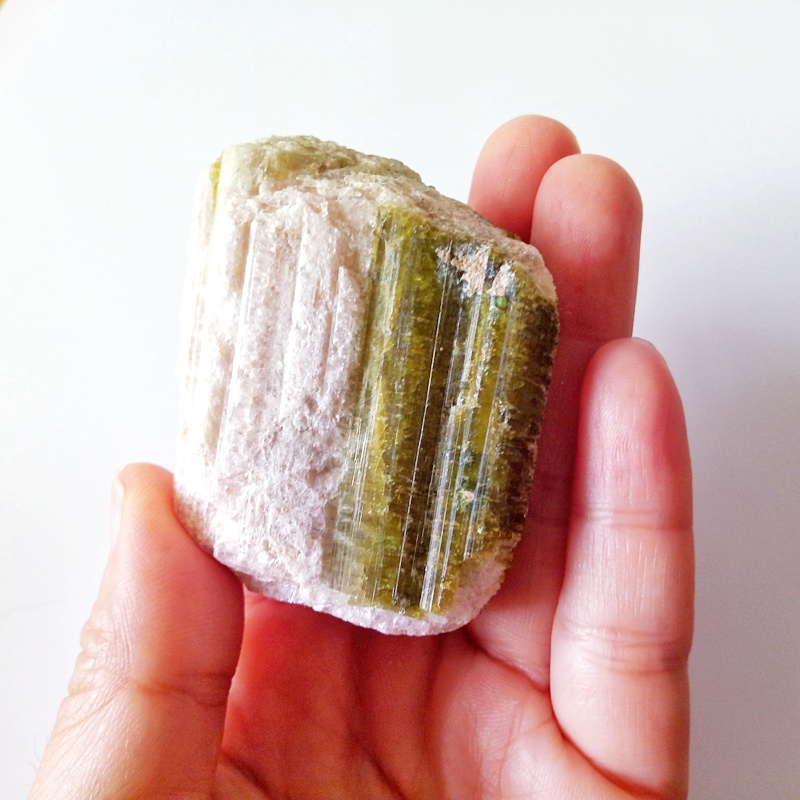 大サイズのトルマリン原石（パキスタン産） トルマリン原石（パキスタン産） ラフ石 5粒セット 鉱物