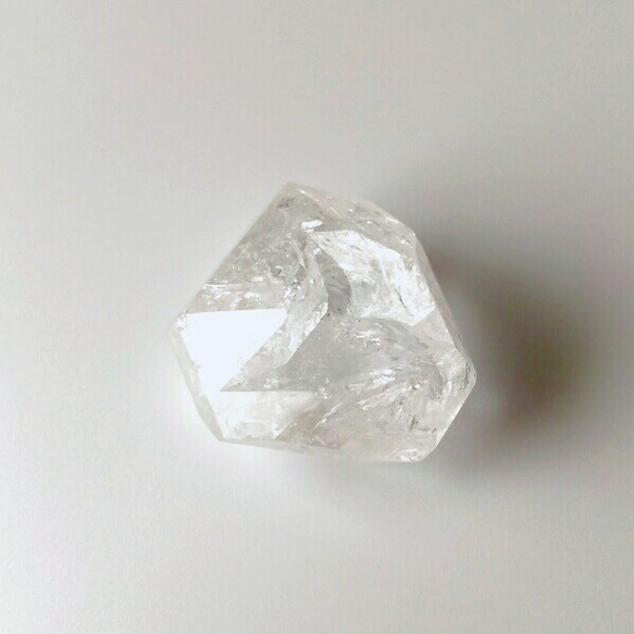 水入りエレスチャル水晶 マダガスカル産]水入りエレスチャルクォーツナチュラルポイント/結晶