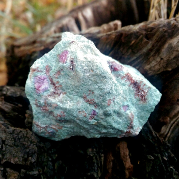 彩り石◆ルビーインフックサイト原石 3枚目の画像
