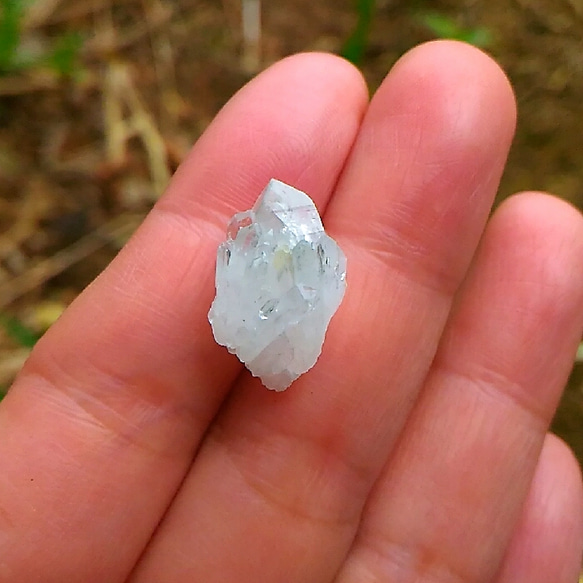 おくるみ◆国産水晶◆ミニ原石 4枚目の画像