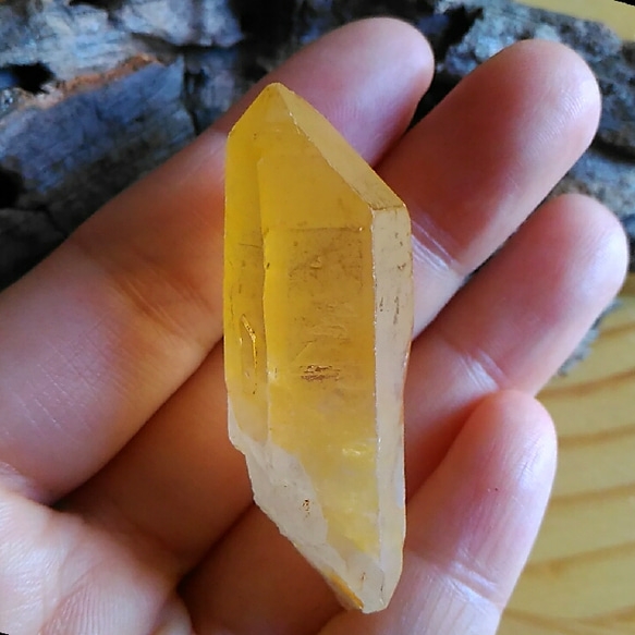 レムリアンシードクリスタル トライアングル ゴールデンヒーラー 水晶