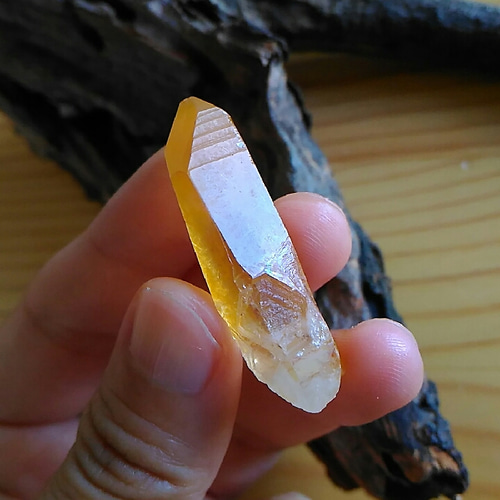 黄色レムリアン◇ゴールデンヒーラー 天然石 HAYSTONE 通販 6079284