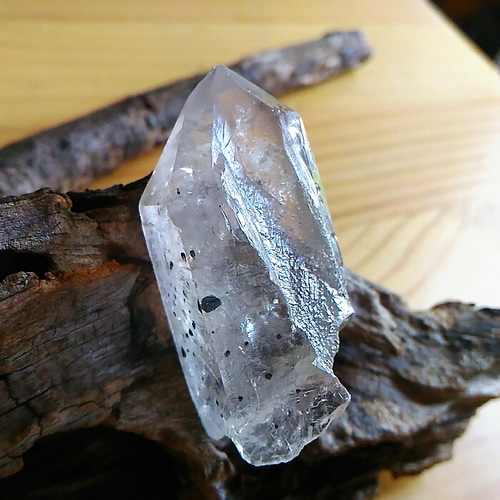 希少　ヘマタイト　タイチンルチルクォーツ　天然石　原石 lucky365shop_10061500