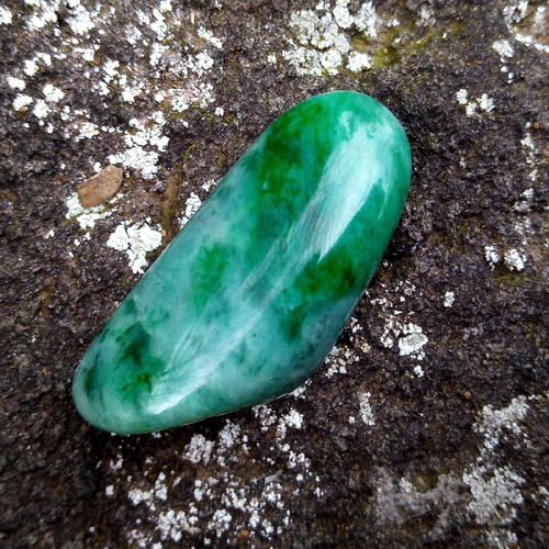 緑x灰◇ロシア産本翡翠37mm 天然石 HAYSTONE 通販 8538146｜Creema