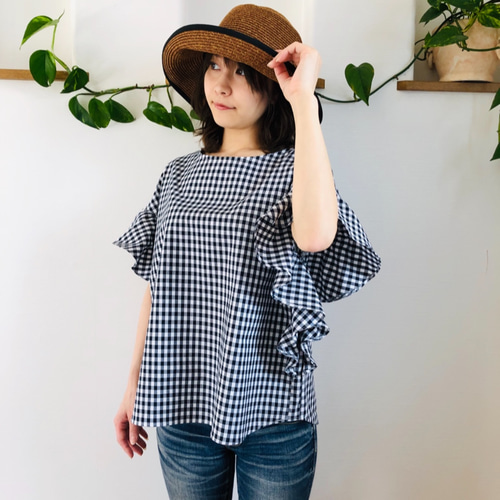 再販3）ギンガムチェック大人素敵なフリル袖のブラウス白×グリーン
