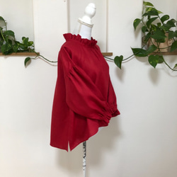 （再販）リネンフリル襟のふんわり袖のブラウス赤 5枚目の画像