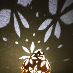 ひょうたんランプくちなしの花モチーフ 2枚目の画像