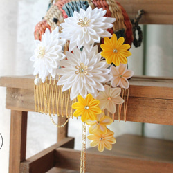 白菊ときいろいお花のコーム 2枚目の画像