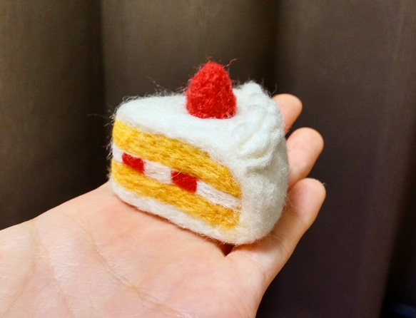 【送料無料】羊毛フェルト　いちごショートケーキ♪ 1枚目の画像