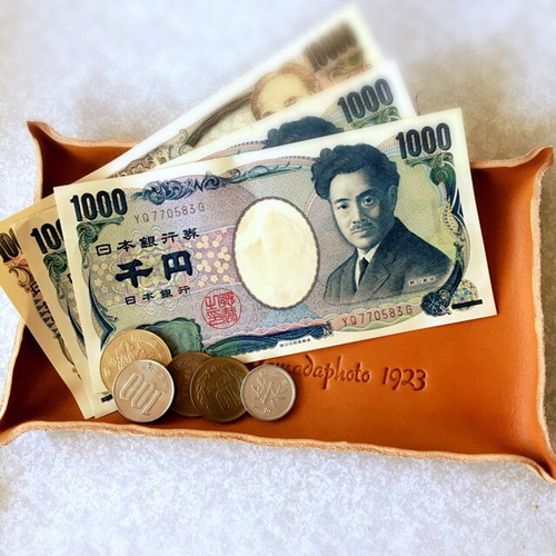 バックチャンネル 非売品激レア キャッシュトレー 楽天市場】名入れ トレイ レザー 本革 栃木レザー キャッシュトレイ