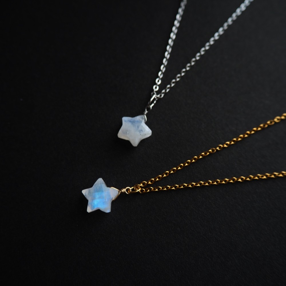 【選べる金具】ムーンストーン 星 ペンダント