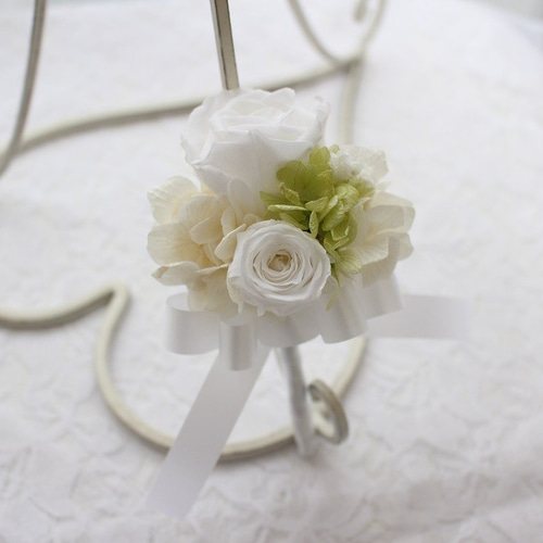 ウェディングブーケ・白グリーン☆プリザーブドフラワー 前撮り フォト