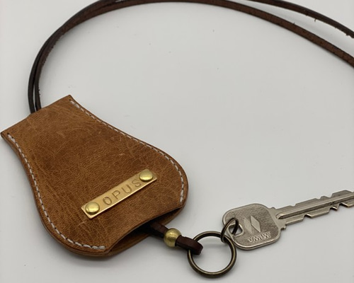 数回使用美品 ダッチレザー キーサコッシュ ネックレス 数回使用美品 ダッチレザー キーサコッシュ ネックレス - メルカリ