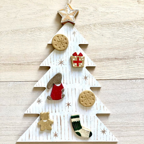 うさぎとクマのクリスマスツリーボード e タペストリー・壁掛け