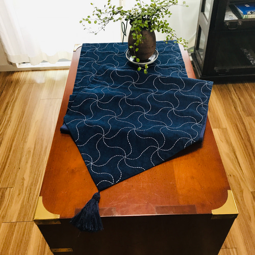 1543 藍(タイダイ)&板締め絞り 刺し繍(サークルフラワー)テーブルセンター 150cmx3本】 刺繍リボン アソートパック 幅約2cm~約4cm