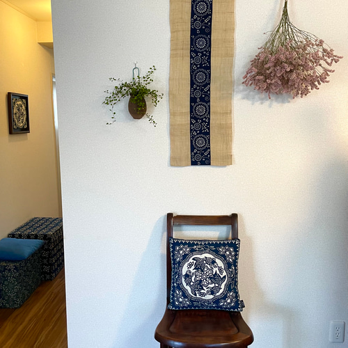 ラオス 藍染織物 テーブルランナー タペストリー 幾何学模様