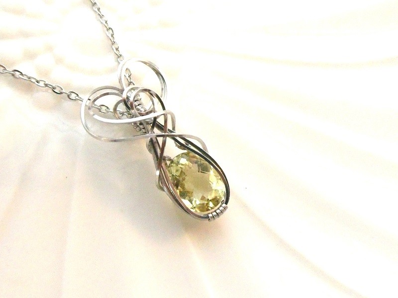 レモンクォーツのハートネックレス　アレルギー対応　送料無料　サージカルステンレス