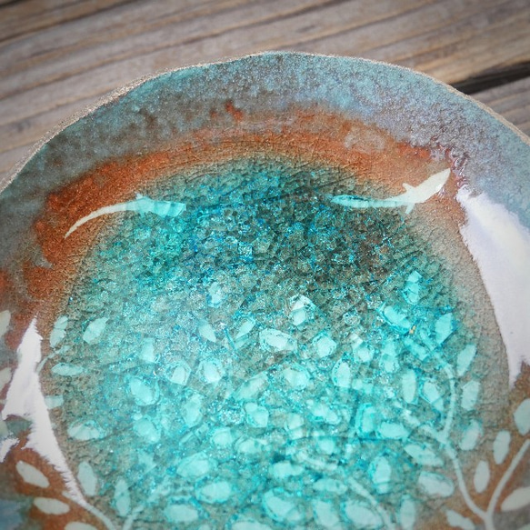 空色みずたまり小皿  no. 75　枝葉と魚 3枚目の画像