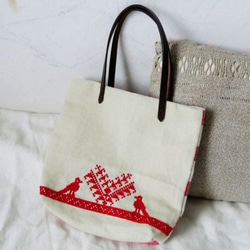 【クロスステッチ❤︎トートバッグ】ハンドメイド　サモイロフ　チューリップ クロスステッチ❤︎トートバッグ】ハンドメイド サモイロフ