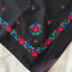 イーラーショシュ トランシルヴァニアの伝統刺繍 maxresdefault.jpg?sqp=-