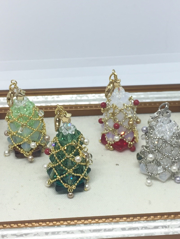 Amazon.com: SWAROVSKI Christmas Tree Sculpture, 13 x 7.9 x