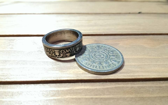 戴 硬幣戒指 COIN RING ~ 英國 兩先令 Shillings 硬幣戒指(皇冠造型)手工戒指 手做戒指 錢幣戒指 第7張的照片