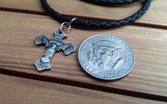 戴 硬幣戒指 COIN RING ~ 美國美金50美分(五角)HALF DOLLAR 硬幣十字架墬飾 第1張的照片