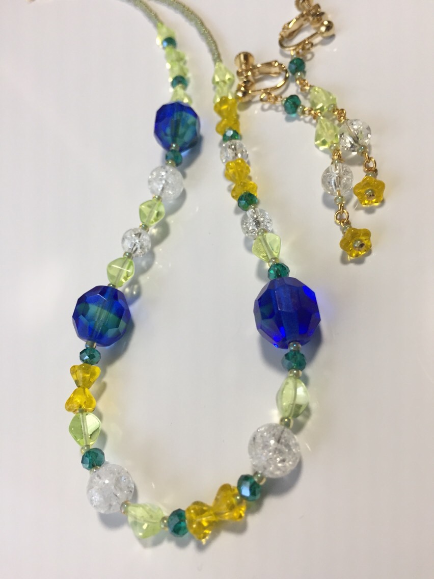 ヨーロッパガラスビーズネックレス 8,520円