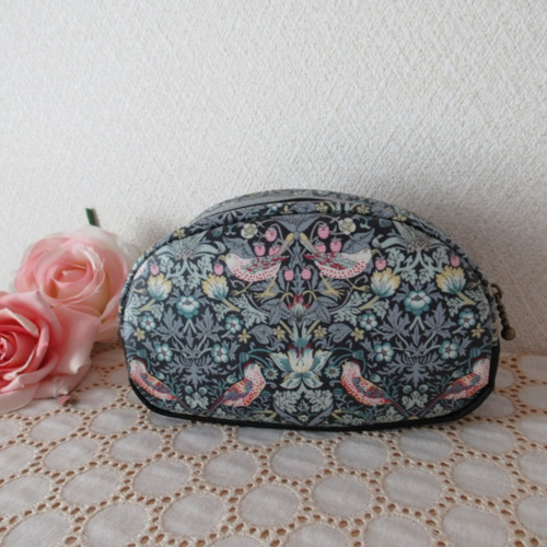 花柄レザー半円形ポーチカービング