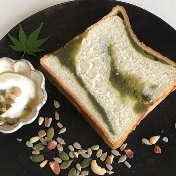 あん食パンと抹茶あん食パンのセット 2枚目の画像