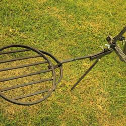 【受注生産】オリジナル　アイアンの焚き火ハンガー用円形のロストル　アウトドア キャンプ 焚き火 ソロキャンプ 3枚目の画像