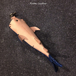 【Xuan Leather工作室】動物皮雕 海洋系列 鯨鯊(鯨鮫大憨鯊豆腐鯊) 皮件吊飾 掛扣 第3張的照片